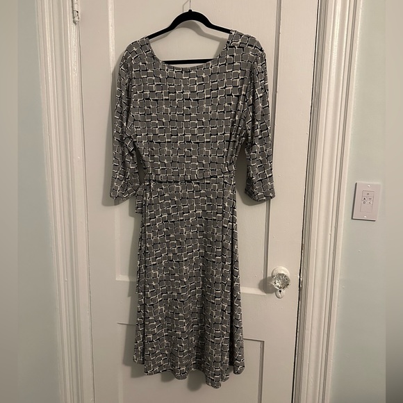 Apt. 9 Patterned Faux Wrap Dress Size 1X - Picture 2 of 5